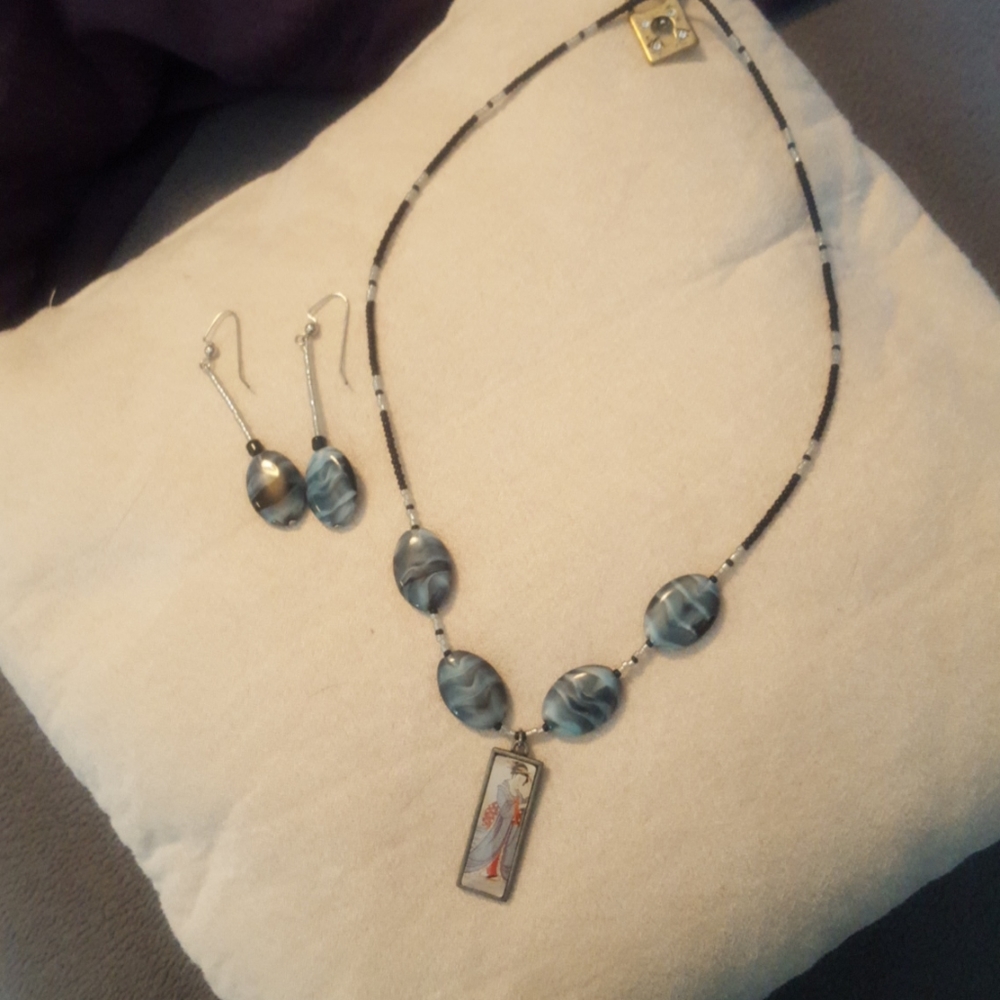 Gorgeous handmade necklace and earring set